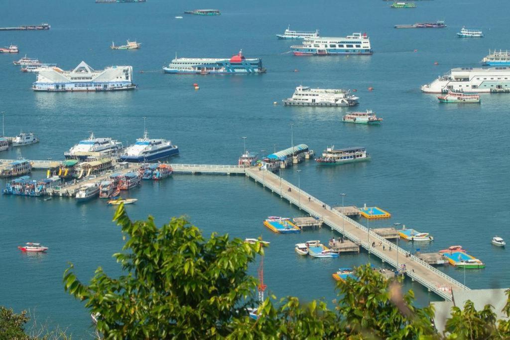 The Green View Pattaya Exterior foto
